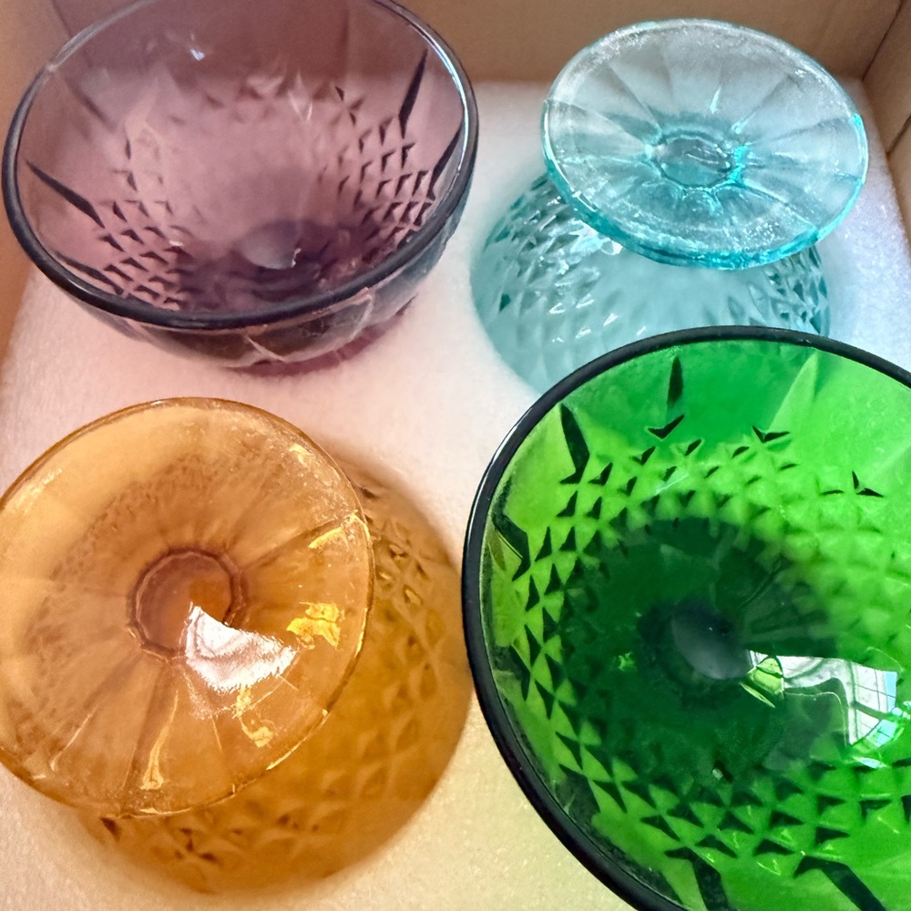 Set of Colorful Glass Dessert Bowls - Picture 6 of 8